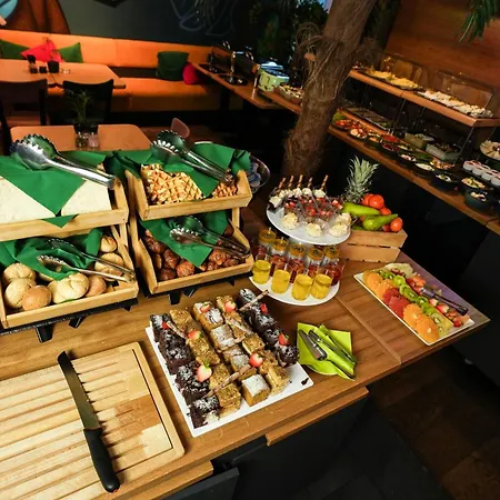 Fama Old Town Апарт-отель