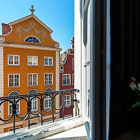 Fama Old Town