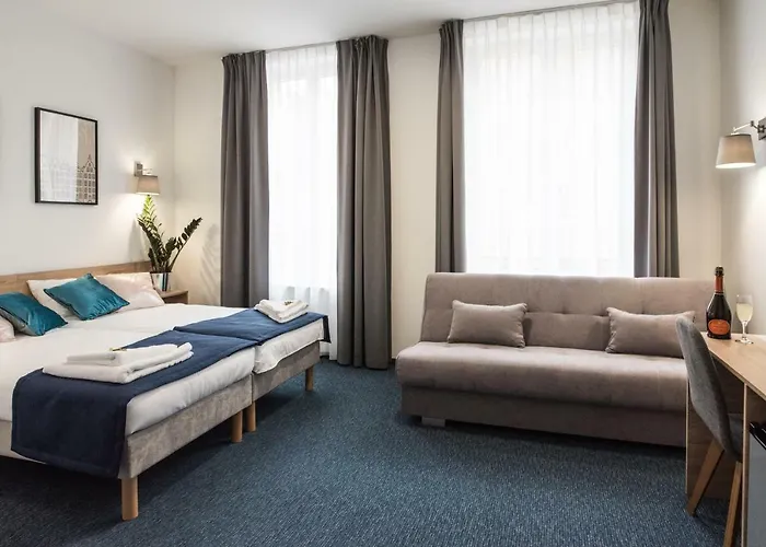 Aparthotel Fama Old Town 4*