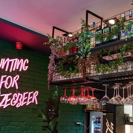 Fama Old Town شقة فندقية